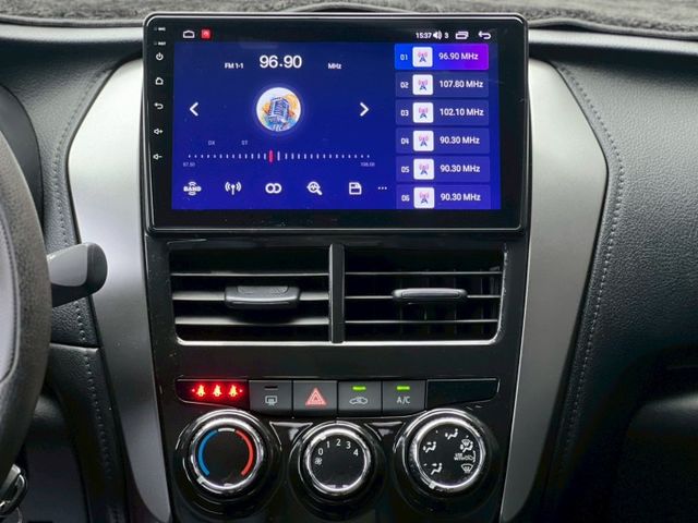 經典版僅跑2萬~倒車顯影+Carplay/電動後視鏡/鋁圈 應有盡有!車真的超美 下雨天代步接送小孩都方便  第10張相片