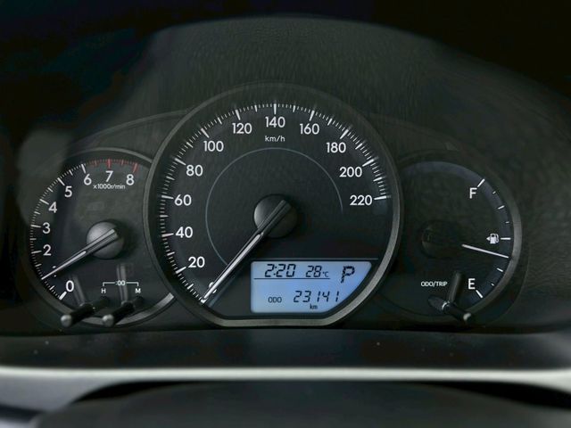 經典版僅跑2萬~倒車顯影+Carplay/電動後視鏡/鋁圈 應有盡有!車真的超美 下雨天代步接送小孩都方便  第12張相片