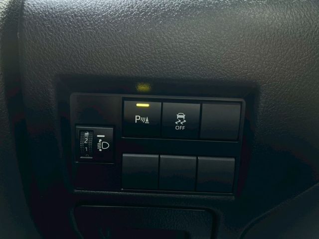 經典版僅跑2萬~倒車顯影+Carplay/電動後視鏡/鋁圈 應有盡有!車真的超美 下雨天代步接送小孩都方便  第14張相片