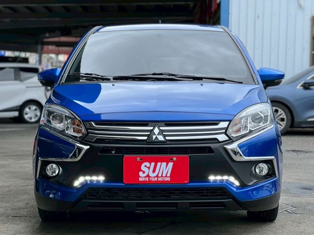 輕鬆型1.5L小車大空間 載貨載小孩第一首選/電動尾門+倒車顯影/媽媽想買車接送小孩可以考慮喔~  第2張相片
