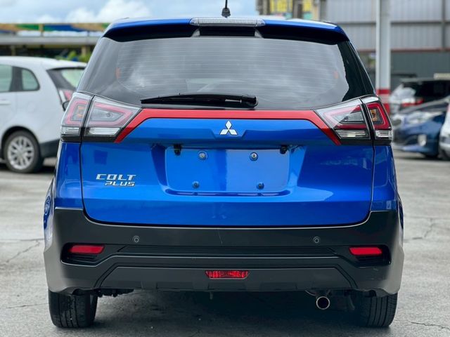 輕鬆型1.5L小車大空間 載貨載小孩第一首選/電動尾門+倒車顯影/媽媽想買車接送小孩可以考慮喔~  第5張相片