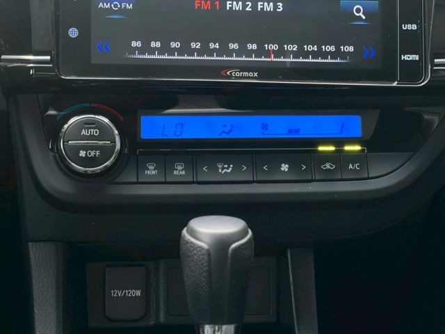 經典版Safety+ 雖然里程跑20萬 但都在原廠保養/車況跟內裝氣氛都一級棒/倒車顯影+ikey  第11張相片