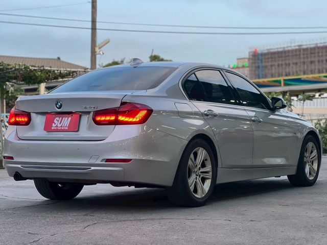 320i M Sport 定期保養不怕漏油/尾燈已改裝好/車內環保材料都正常  第4張相片