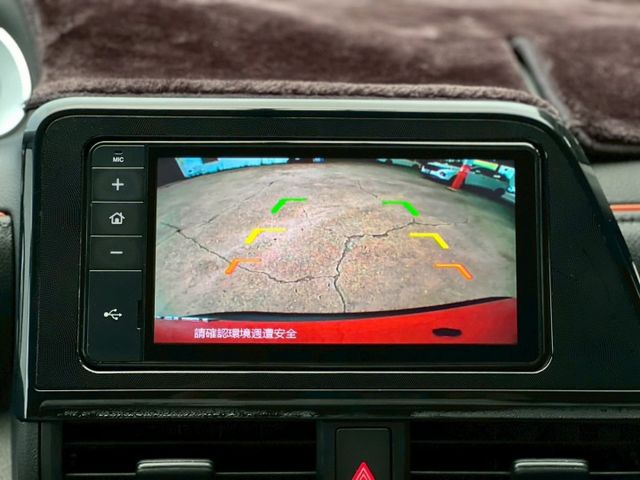 一手車~7人豪華版 | 里程只跑3.2萬 | 里程極低但中泰有保障 | 倒車顯影+前車距雷達 | 定速 |  第12張相片