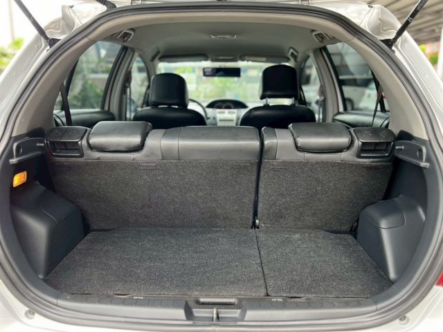 一手車~里程只跑12萬 | 代步絕佳工具 | 前後雷達 市區停車方便 | 雨季來臨 快來把小鴨開回家  第18張相片