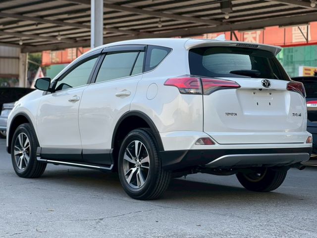 RAV4 2.0L 尊爵版｜里程只跑7.8萬公里｜原廠保養車況超美｜【主駕電動椅】【定速】【車道偏移警示】  第12張相片