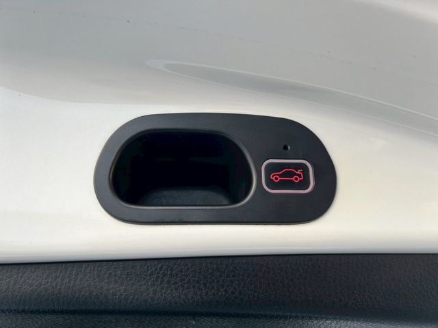 RAV4 2.0L 尊爵版｜里程只跑7.8萬公里｜原廠保養車況超美｜【主駕電動椅】【定速】【車道偏移警示】  第16張相片