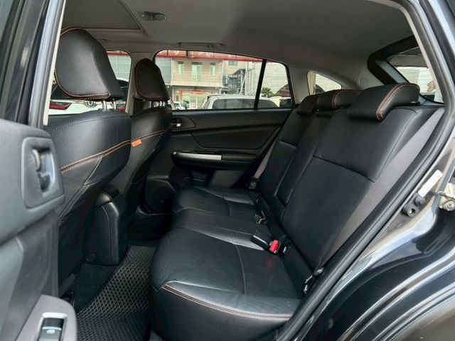 一手車XV 2.0 i-S版｜AWD全輪驅動更有力｜里程保證只跑５萬多公里｜【倒車顯影】【電動座椅】【定速】  第17張相片