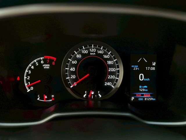 ALTIS汽油豪華版｜神Ａ代步車 輪胎有九成新｜轎車界的不敗神話｜【胎壓偵測】【ACC跟車】【車道偏移警示】  第9張相片