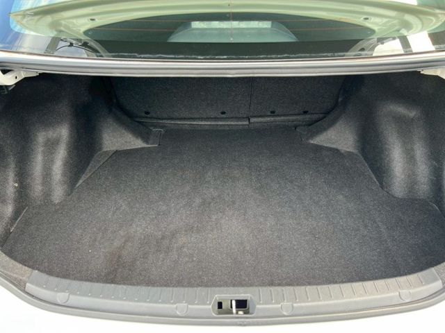 ALTIS 1.8 E｜里程只跑１３萬公里｜高CP值代步車 正常保養一車傳三代｜練車或通勤最佳選擇｜【定速】【倒車雷達】  第17張相片