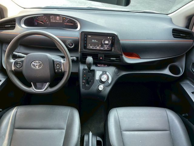 5人座豪華版｜露營或家庭用車空間都很夠｜安全配備齊全｜【倒車顯影】【車道偏移警示】  第4張相片