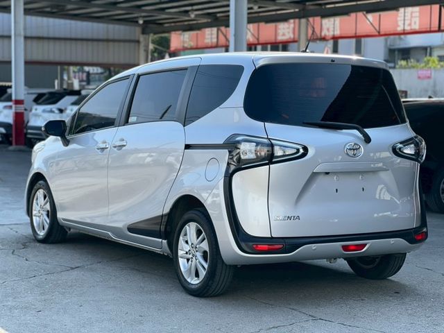 5人座豪華版｜露營或家庭用車空間都很夠｜安全配備齊全｜【倒車顯影】【車道偏移警示】  第14張相片