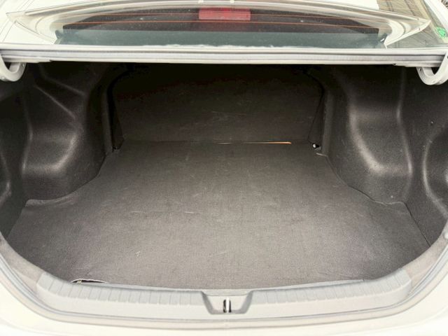 1.5L經典型｜經典代步小車｜【LED日行燈】【鋁圈】【電動後視鏡】  第16張相片