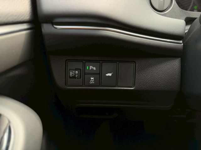 2025年e：HEV Prestige｜還在原廠保固中｜新車價95.9萬 現省十幾萬｜【電動座椅】【電尾門】【盲點偵測】  第14張相片