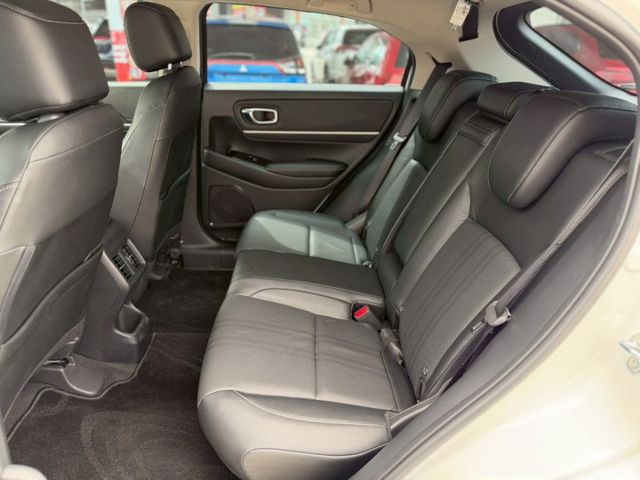 2025年e：HEV Prestige｜還在原廠保固中｜新車價95.9萬 現省十幾萬｜【電動座椅】【電尾門】【盲點偵測】  第18張相片