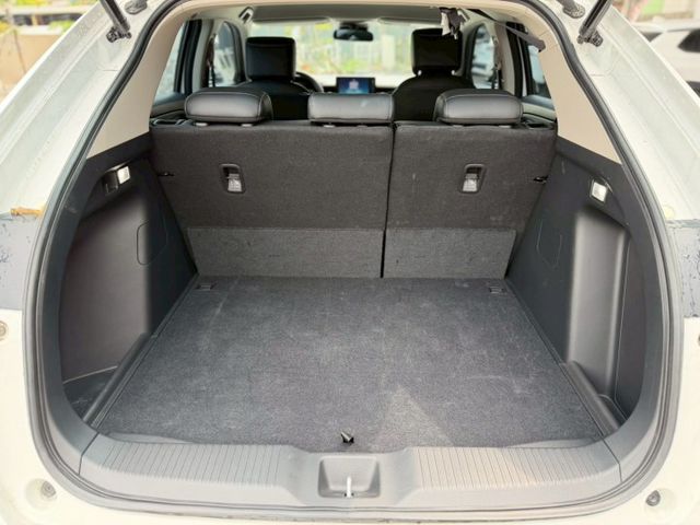 2025年e：HEV Prestige｜還在原廠保固中｜新車價95.9萬 現省十幾萬｜【電動座椅】【電尾門】【盲點偵測】  第19張相片