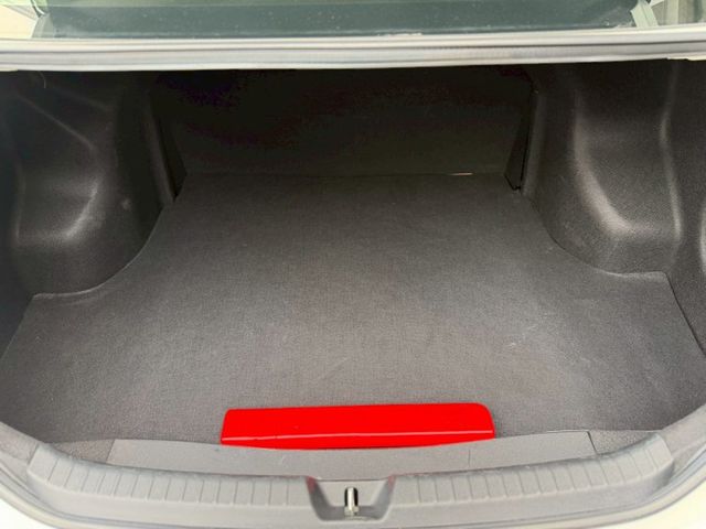 Vios 1.5L 雅緻版｜輪胎2025年剛換 還有九成新｜車子去年七月剛保養 車況維持很好  第15張相片