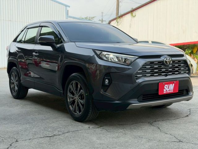 2.0L汽油旗艦版｜配備齊全 原廠保養 電瓶剛換｜【360度環景】【盲點偵測】【電動尾門】【電動座椅】  第3張相片