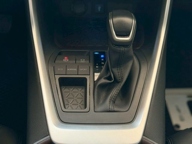 2.0L汽油旗艦版｜配備齊全 原廠保養 電瓶剛換｜【360度環景】【盲點偵測】【電動尾門】【電動座椅】  第13張相片