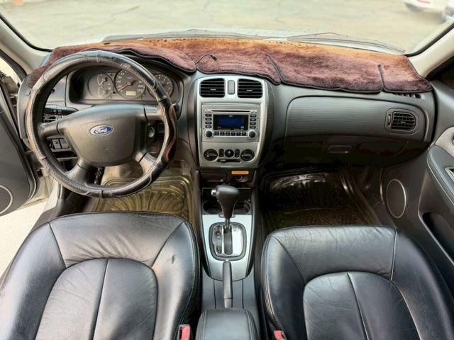 十萬內代步好車~車子有在定期保養 車況維持得很好｜114年剛換新的電瓶 冷氣很冷  第7張相片