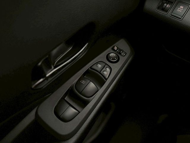 汽油旗艦版｜里程漂亮 車況漂亮｜配備齊全 不用烤漆就很美｜【360度環景】【盲點偵測】  第13張相片