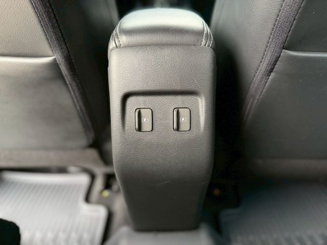 汽油旗艦版｜里程漂亮 車況漂亮｜配備齊全 不用烤漆就很美｜【360度環景】【盲點偵測】  第16張相片