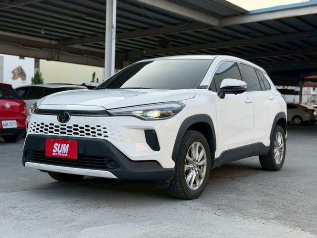 CROSS汽油尊爵版｜12.3吋全彩儀表 原廠保養｜【盲點偵測】【360度環景】【無線CARPLAY】  第1張相片