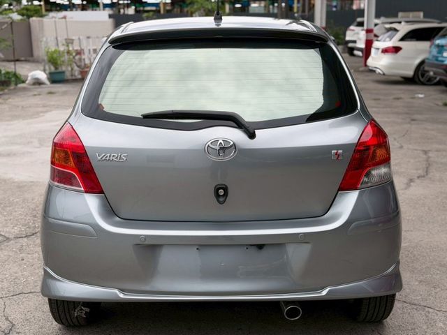 絕版小鴨 超低里程但有保障｜輪胎是2025年的 還有九成新｜【方向盤音響控制】【電動後視鏡】【前後行車紀錄】  第5張相片