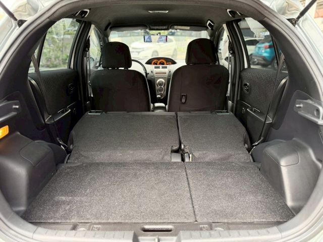 絕版小鴨 超低里程但有保障｜輪胎是2025年的 還有九成新｜【方向盤音響控制】【電動後視鏡】【前後行車紀錄】  第18張相片