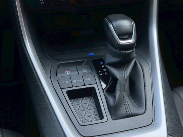 25年式汽油旗艦版｜在原廠保養 配備很齊全｜【360度環景】【盲點偵測】【電動尾門+電動座椅】  第13張相片