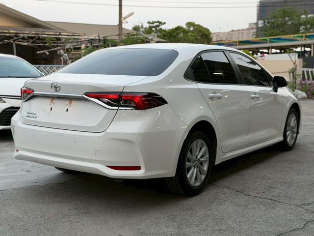 25年6月出廠 ALTIS豪華版｜新車將近80萬 現買現省｜安全配備齊全 【盲點偵測】【倒車顯影】【胎壓偵測】  第4張相片