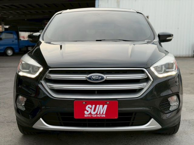 Kuga EcoBoost 180雅緻型｜不用30萬就可以買休旅｜雖然排氣量只有1.5L 可是踩起來還是很有力  第2張相片