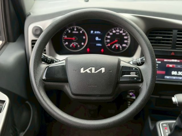 【整備中】25年2月出廠｜六人座雙廂自排｜4/22剛換四顆新輪胎｜加裝升降尾門 載貨更方便  第7張相片