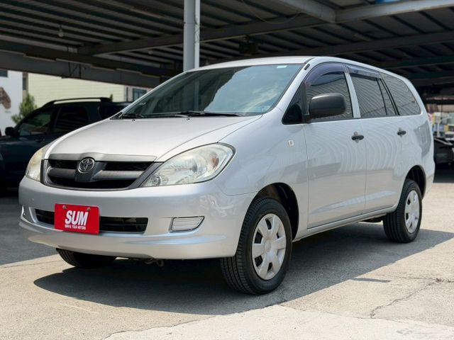 INNOVA 2.0L自排｜里程超低 輪胎剛更換新的｜車子定期保養及調胎｜後座有出風口 內裝也維持得很漂亮  第1張相片