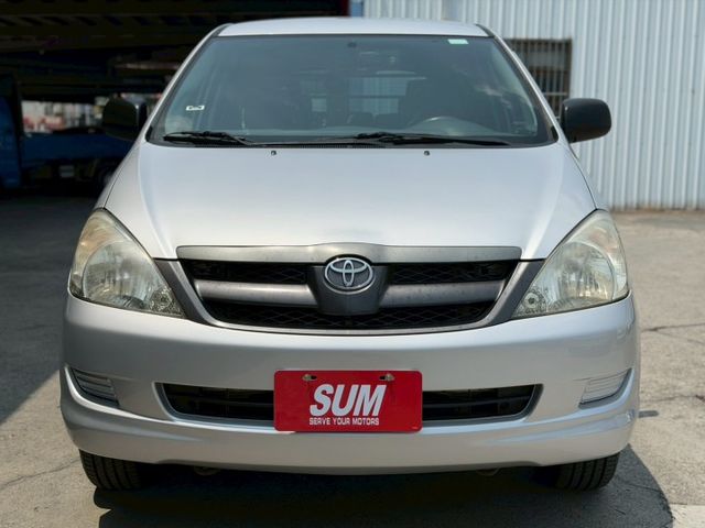 INNOVA 2.0L自排｜里程超低 輪胎剛更換新的｜車子定期保養及調胎｜後座有出風口 內裝也維持得很漂亮  第2張相片