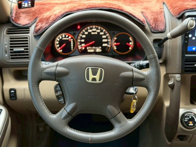 真心推薦評價代步休旅｜車況保養得很好 不管內裝還是外觀 前車主都很用心顧｜內裝皮椅漂亮 車子怠速也不會抖動  第8張相片