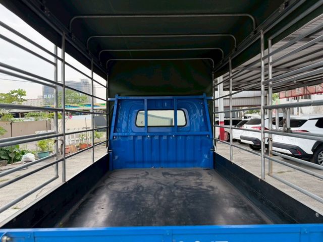 篷式手排｜加裝行車紀錄器 且有在定期保養｜前身是用來載輪胎的  第15張相片