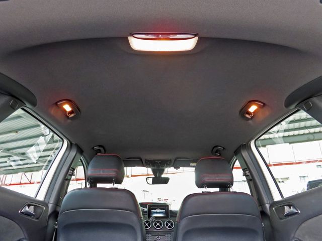 一手 B180 AMG運動版 1.6渦輪增壓/跑9萬多里程/定速系統/I-KEY/倒車顯影/7顆安全氣囊/自動緊急剎車  第18張相片