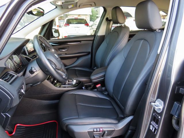 原廠漆稀有一手BMW 218i/跑6.9萬多里程/定速系統/渦輪增壓/I-KEY/導航/倒車顯影/LED頭燈/車道偏移  第7張相片