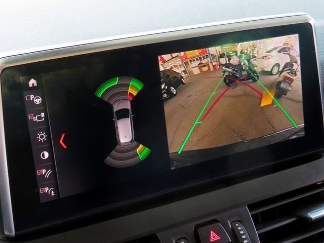 原廠漆稀有一手BMW 218i/跑6.9萬多里程/定速系統/渦輪增壓/I-KEY/導航/倒車顯影/LED頭燈/車道偏移  第12張相片