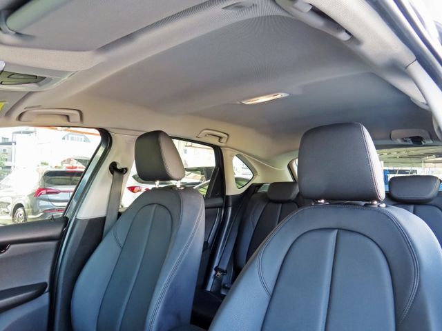 原廠漆稀有一手BMW 218i/跑6.9萬多里程/定速系統/渦輪增壓/I-KEY/導航/倒車顯影/LED頭燈/車道偏移  第17張相片