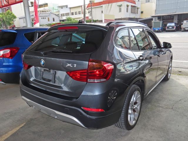 BMW X1 sDrive18i/安全氣囊/跑17萬多里程/車頂行李架/導航/倒車顯影  第2張相片