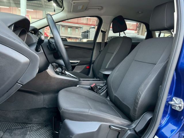 Focus 5D EcoBoost 125汽油時尚型｜排氣量只有1.0L 稅金便宜｜【渦輪增壓】【定速】【倒車顯影】  第14張相片