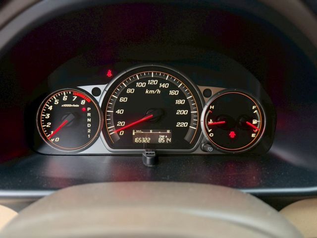 真心推薦評價代步休旅｜車況保養得很好 不管內裝還是外觀 前車主都很用心顧｜內裝皮椅漂亮 車子怠速也不會抖動  第9張相片
