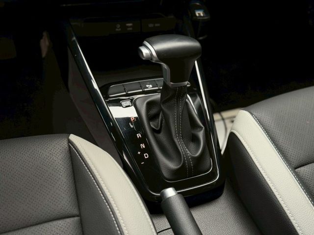 1.4L時尚版｜原廠保養 小排氣量 稅金便宜｜【盲點偵測】【倒車顯影】【車頂行李架】【恆溫空調】  第13張相片