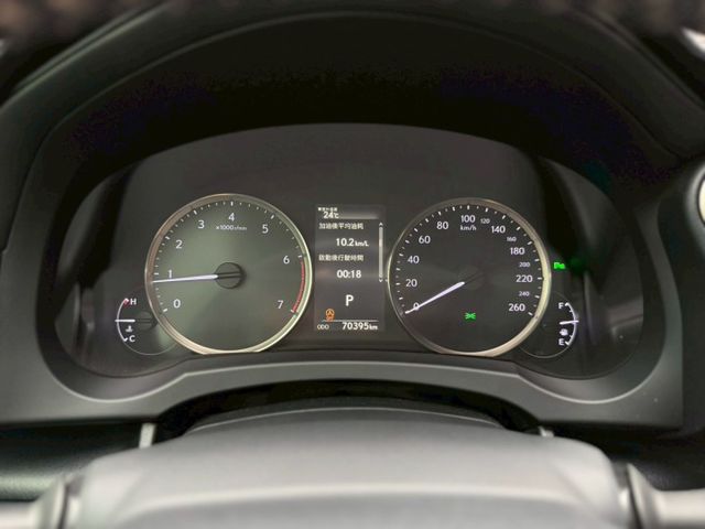 一手車 IS300頂級版｜１月份才剛保養完 內裝維持漂亮｜【盲點偵測】【雙前電冷椅】【方向盤電動調整】  第9張相片