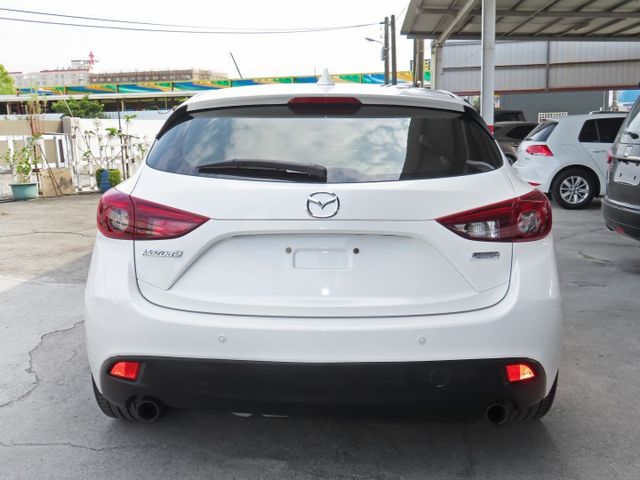 2.0頂級版 日系進口車/手自排/跑17萬多里程/6安全氣囊/I-KEY/定速系統/TCS/導航/方向盤換檔撥片  第4張相片