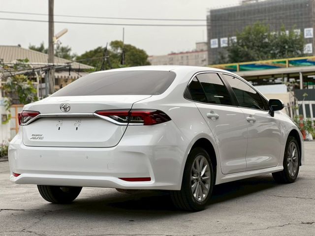 ALTIS汽油豪華版｜神Ａ代步車 輪胎有九成新｜轎車界的不敗神話｜【胎壓偵測】【ACC跟車】【車道偏移警示】  第4張相片