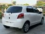 YARIS G Smart版｜ｉ-key可愛小鴨可以輕鬆在城市穿梭｜【恆溫空調】【電動後視鏡】【倒車雷達＋顯影】  第4張縮圖