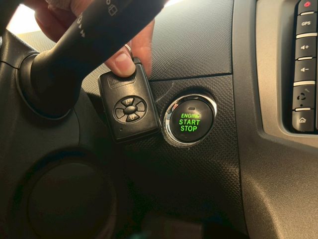 YARIS G Smart版｜ｉ-key可愛小鴨可以輕鬆在城市穿梭｜【恆溫空調】【電動後視鏡】【倒車雷達＋顯影】  第14張相片